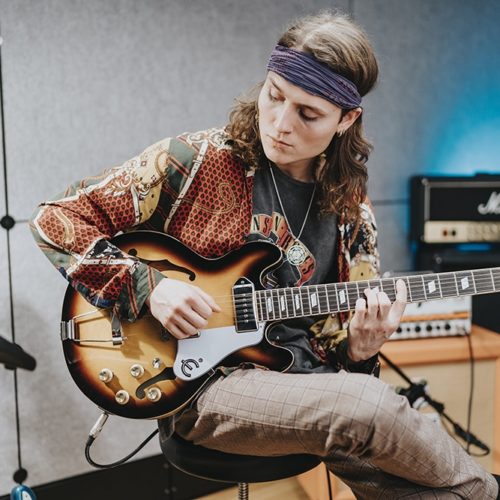 BIMM Berlin Production Studio guitar