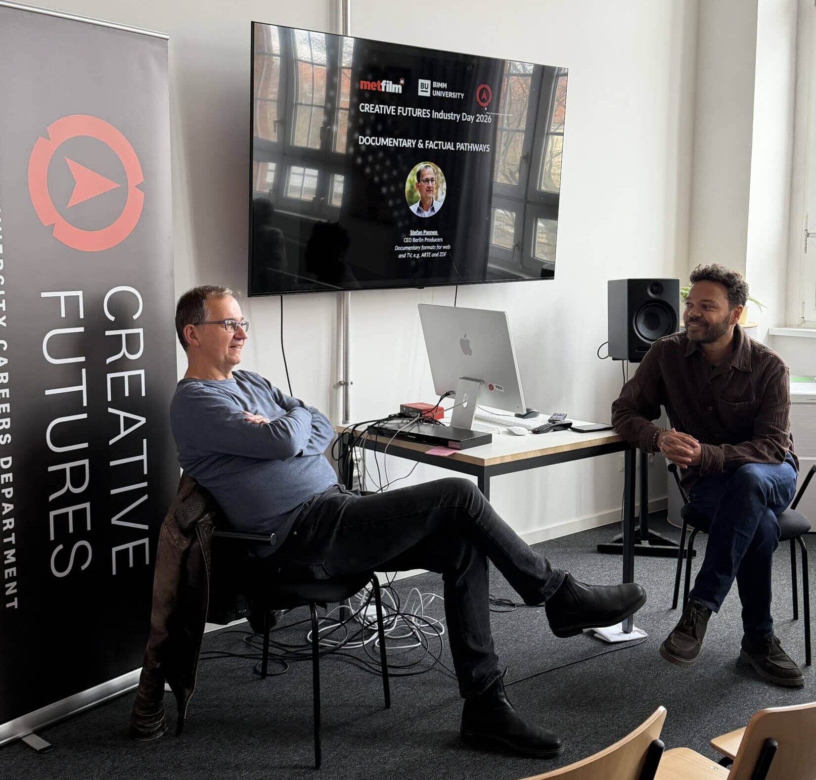 Stefan Pannen delivers a talk to students on documentary production